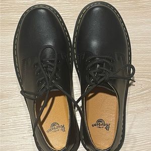 Dr Marten low top